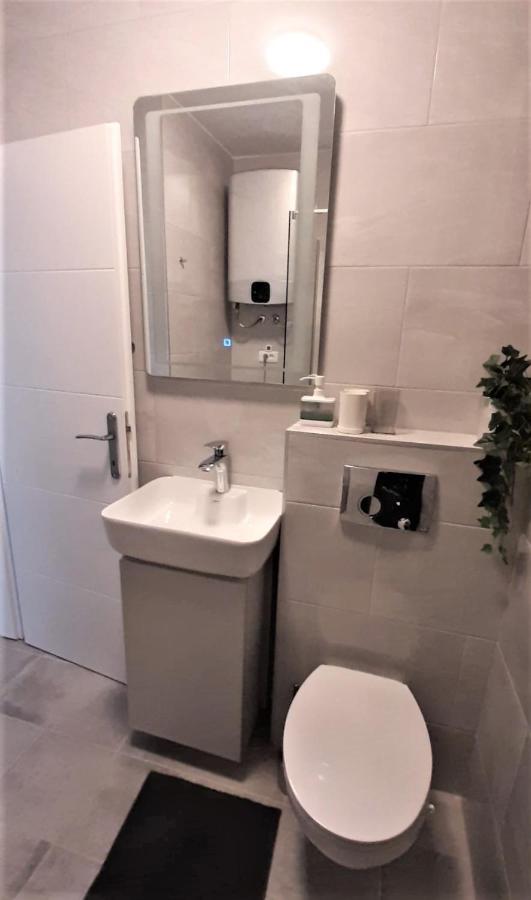 Luca, Digital Nomad Getaway Studio Apartment Ζάγκρεμπ Εξωτερικό φωτογραφία