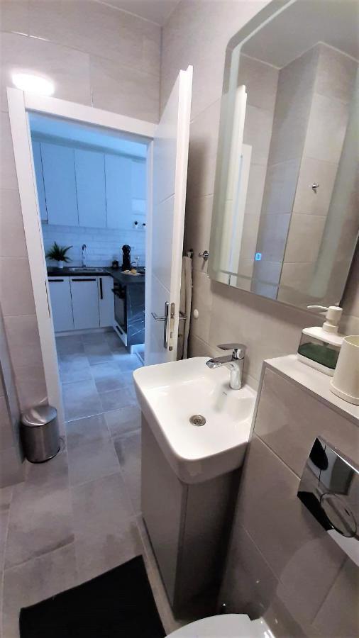 Luca, Digital Nomad Getaway Studio Apartment Ζάγκρεμπ Εξωτερικό φωτογραφία