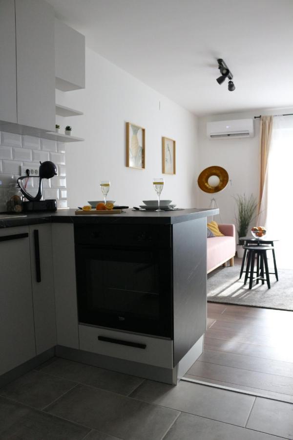 Luca, Digital Nomad Getaway Studio Apartment Ζάγκρεμπ Εξωτερικό φωτογραφία